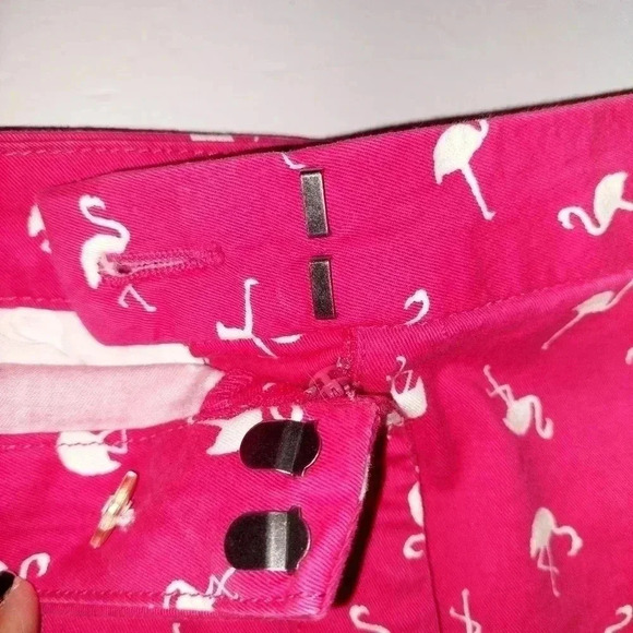 ELLE Pink with Flamingo Pattern Chino Shorts Women's Size 2 - Picture 5 of 7
